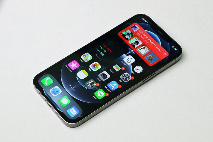 pfUCŏ߂Ă̑ʃfƂȂiPhone 12 Pro MaxBʃTCY̓CPhonejő6.7C`BQ[⓮Ȃǂyނ̂ɂ҂̃f