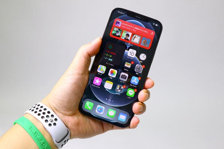 iPhone 11 Pro MaxƕƏdʂ͓ƌAGbW̌`󂪂ƂȂ邽߁Aۂ͂ԂႤBpĂ邽߂B͐lꂼȂ̂ŁAЎ@Ă݂Ăق