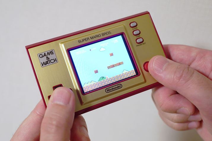 CV`̏\{^AƑBA{^AB{^̓SI ̊GŁAc̎vo݂Ă܂B͑̊ꂪKvłA܂ňa͂܂BóAt@~R̃Rg[[ARpNgɂȂC[Wł