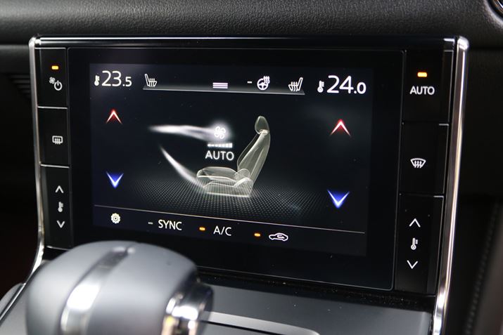 uMX-30vɂ́AGARV[gq[^[AXeAOq[^[Ȃǂ^b`plő삷邱ƂłuAfBXvCvĂ