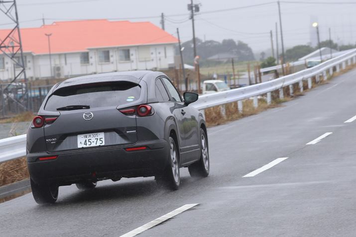 }c_uMX-30v4WDԂ̑sC[W