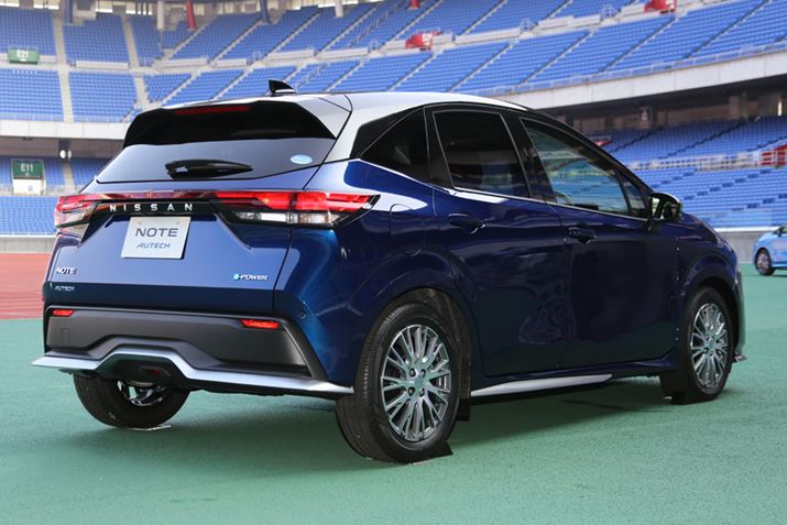 V^um[gvɂ́Ahbgp^[̃tgOAɃ^p[c{ꂽAI[ebNdlԂCAbv