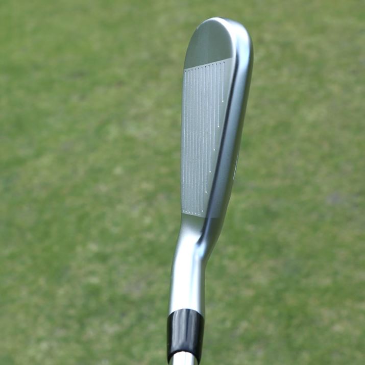 �A�C�A�����̓u���[�h�������Ȃ��Ă��܂����A�t�H�����͂قڋ��ʁB���̂܂܃����O�A�C�A���ƌ����Ă���a���͂���܂����