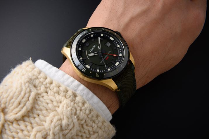 ^~R[fBl[g̎茳ɂi}b`