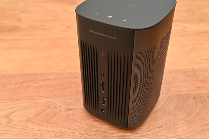 wʂ͓o̓C^[tFCXƓd{^ԁBXbgɔrMp̃t@Ă邪AԂ̓łt@͔rIÂ