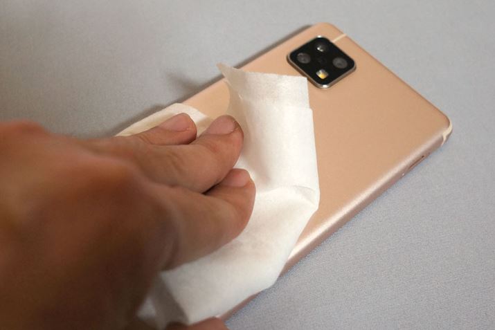 In addition to waterproof, dustproof and toughness performance, a body that can be wiped with a disinfectant sheet containing alcohol