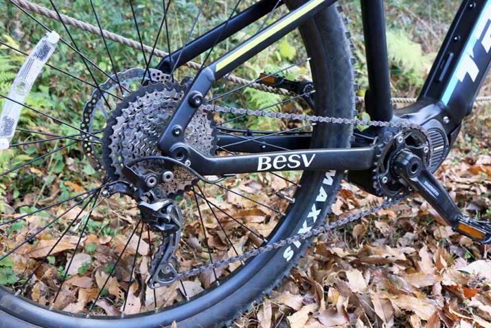 R|[lg̓V}muDEOREv10ŁAtgɂ͕ϑ͓ڂȂBA̎傫A}ȓoɂΉ