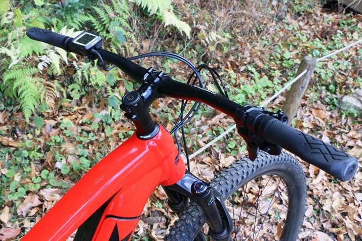 nh́A750mmiSTCY720mmjƂIȃXybNB^̃fBXvCuPurionvĂ