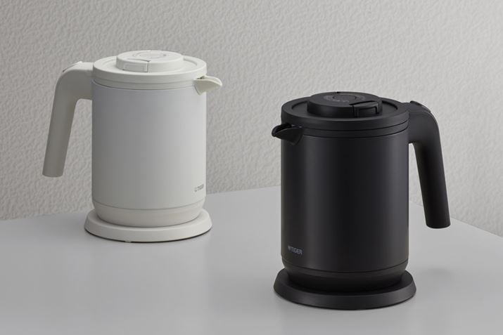 }bgȃmg[J[ƒIȃtHX^CbVȁuPCK-A080vBeʂ800mlŁA}bgubNiEjƃ}bgzCgij2FpӂĂ܂