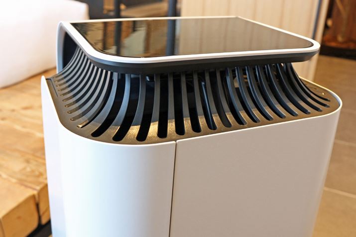 VʂofUCƂȂĂ̂|CgBoꂽCVʂɂԂ邱ƂŁA炩ƂȂƂ܂