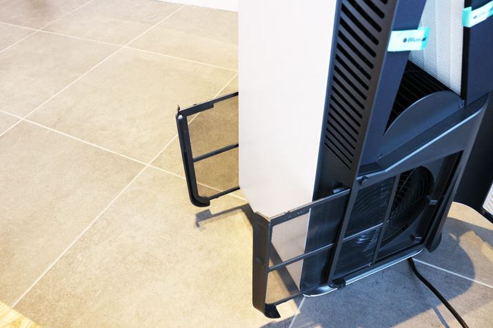 C@ɋz܂ꂽ̋ĆA܂AvtB^[ʂ܂BŁAzRȂǂ̑傫ȉLb`Bʐ^ł͖{̂JĂ܂A{̂JɃvtB^[oƂł̂ŁAIɑ|@ŋzȂǂĂꂷ悤ɂ܂傤