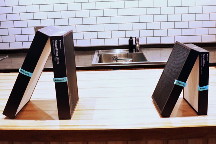 tB^[̉i7700V[Ŷ̂ЂƂ18,000~iŕʁjŁA7400V[Ŷ̂15,000~iŕʁjƂȂĂ܂