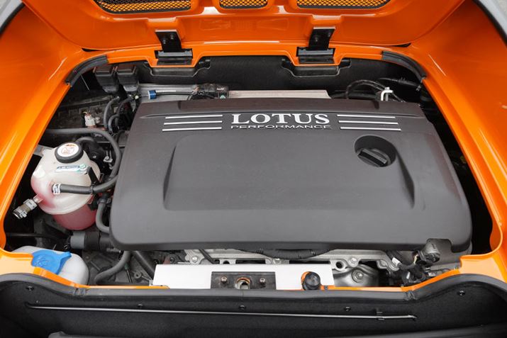 940kg�̎ԑ̂�220�n�͂Ƃ����X�y�b�N�́A�\���ȏ�Ƀp���t���Ȃ���A���ė]�����Ƃ͂Ȃ����\���g���؂�[�����������܂��B�R���^���N��40���b�g���Ə����߂Ȃ���A���ƂȂ�������΂���قǔR��͈�������܂���