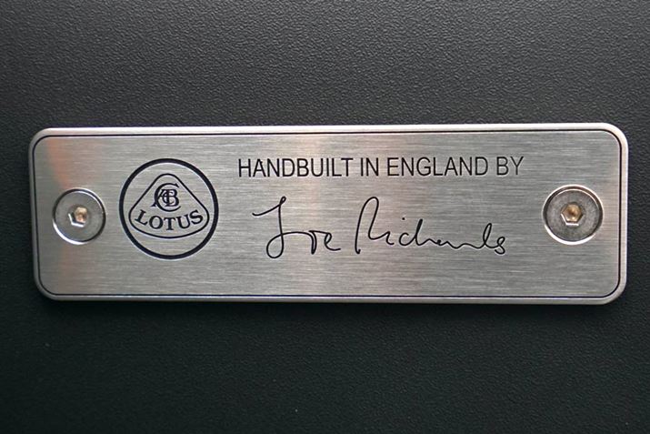 �قƂ�ǎ��Ƃɂ��g�ݗ��čH���Ő��Y����܂��B��ʐ��Y�ɂ��ቿ�i�����i�܂Ȃ��̂ŁA�Ȃ��Ȃ������Ȃ�܂���