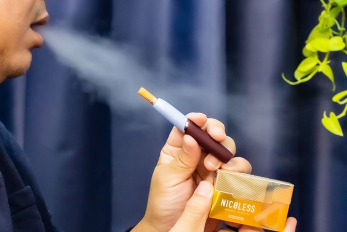 �����ɂ͍g���̍��肪�[������