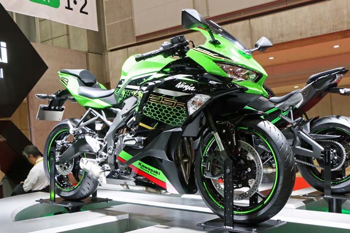 u[^[V[2019vɎQloiꂽuNinja ZX-25Rv́A2020N8ɔꂽs̎ԂƂقړp