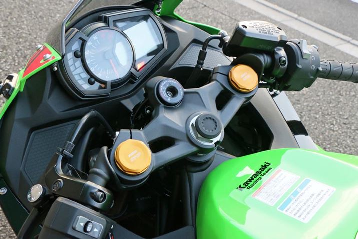 tgtH[Nɂ́A쓮̂悳ɒ]V[SFF-BPiZp[gt@NVtgtH[N|rbOsXgj̗p