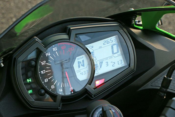 AiỎ]vƃfW^\gݍ킹[^[͎FB10,000]ȏオ₷ʒuɔzuĂAVtgAbvCWP[^[Bp[[hKTRCigNVRg[@\j[^[\ŊmFł