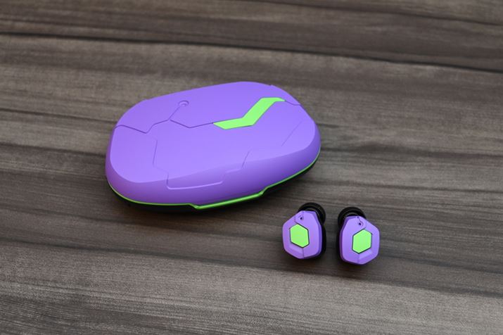 @`[tɂuFI-EVATW01vB×΂̑N₩ȃc[gJ[̗p