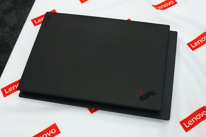 d˂Ă݂ƁAThinkPad X1 Nanôق菬