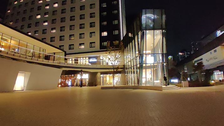 ƓV[LpJɐ؂ւĎBeB\IɌEɋ߂悤ŁAJ[mCYSʂɖڗB܂A摜܂Ă炸AȓgĂ