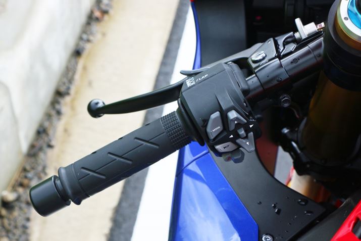 CfBO[h̐؂ւ͍葤̃{^ōsBsɐ؂ւ̂ŁAȂCӂ̃ZbeBOĂяoݒł