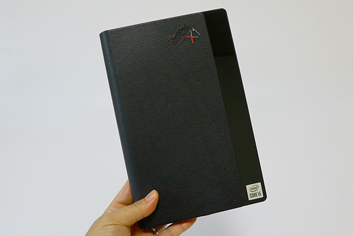 �܂肽���ނƃr�W�l�X�蒠�̂悤�Ȋv�̃J�o�[�ŕ����Ă���