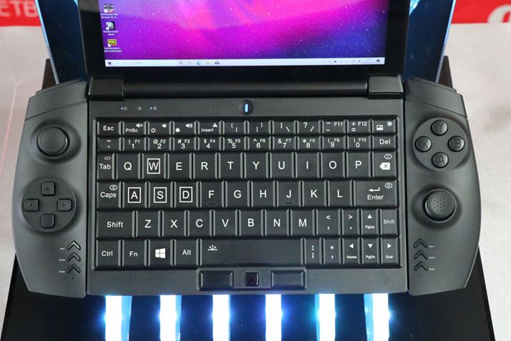 L[{[h́Ai2̓{L[{[hzB4][7ނ̃J[p^[Ō点