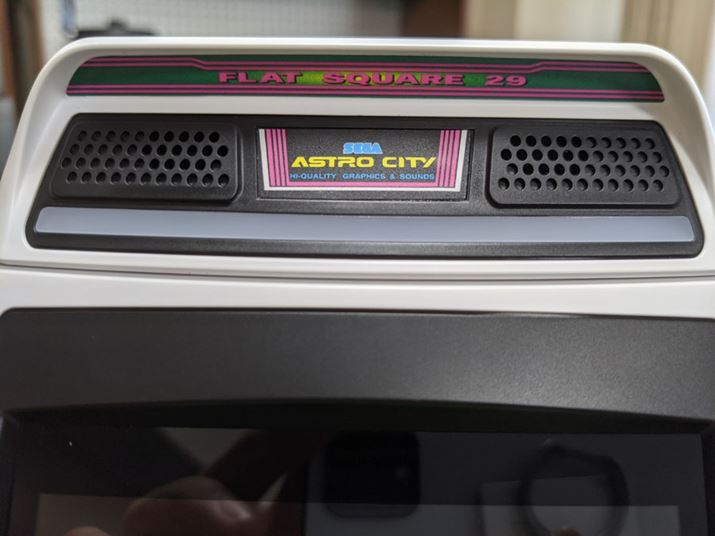 {̏㕔̃plIWiČBuASTROCITYv̕łˁBȂ݂ɁAplɂLEDĂAdƌuFɌ܂