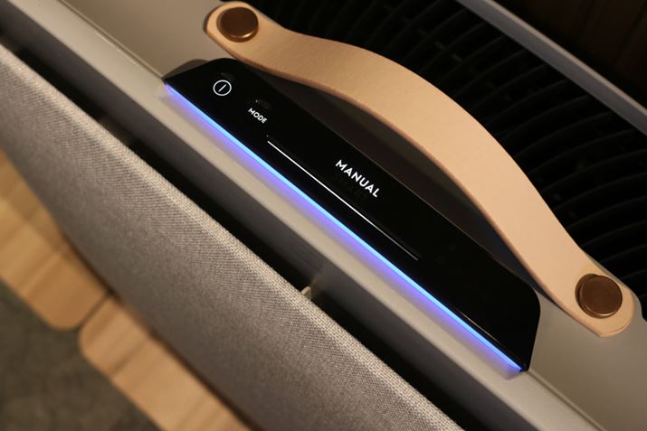 암ɂ̓^b`pl̗pB̐FŋC̏Ԃm点@\ڂĂ܂