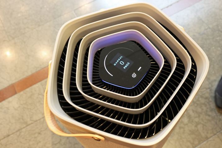 LCɂȂC͏㕔oBɂ̂́A^b`̑암łB̋C̏ԂZT[ŌmāA^]Rg[@\△LAN@\