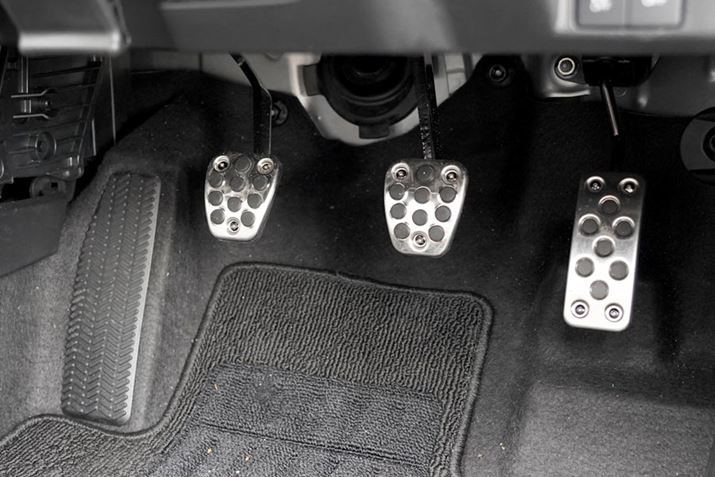 �y�_���z�u�͓K�؁B�A�N�Z���y�_���̔����͉��₩�ŁA�����������₷���ݒ�