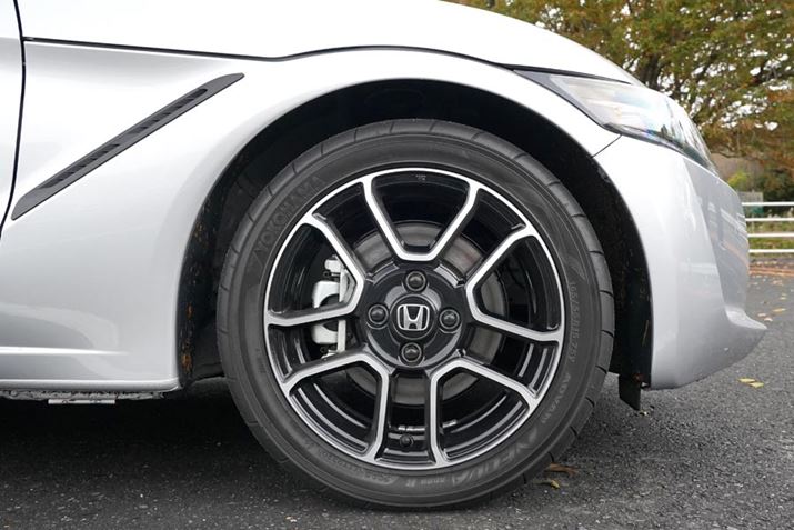 �uModulo �v�u�����h���͂��߁A�J�X�^���p�[�c�͖L�x�ɗp�ӂ���܂��B�y�����ԂȂ̂ŃJ�X�^����p����r�I�����}������̂����͂ł�