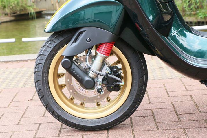 tg̍ɃfAANVTXyVƃu[L𑕔Bsf炵ABSڂ