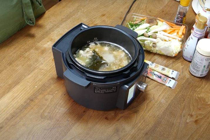 MÃX[v܂Bzŏo`ƂA{KX[v̑fAݖA݂𓊓Bނ̌{łܖoA`[û낵jjNƂ낵VEKĖɃp`o܂