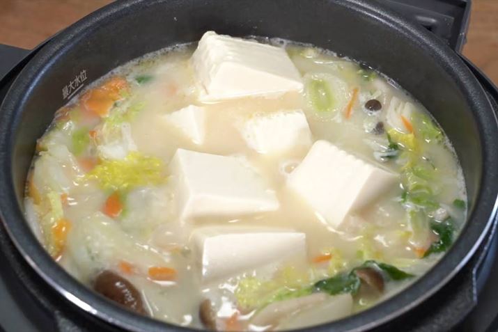 ؂ɃUbƉ΂ʂ瓤AŌɂܖ񂵂ĂłI