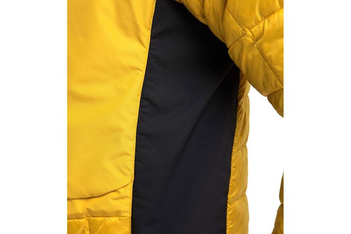 TChplɂ́AϖՐƃXgb`ɂꂽfނgp