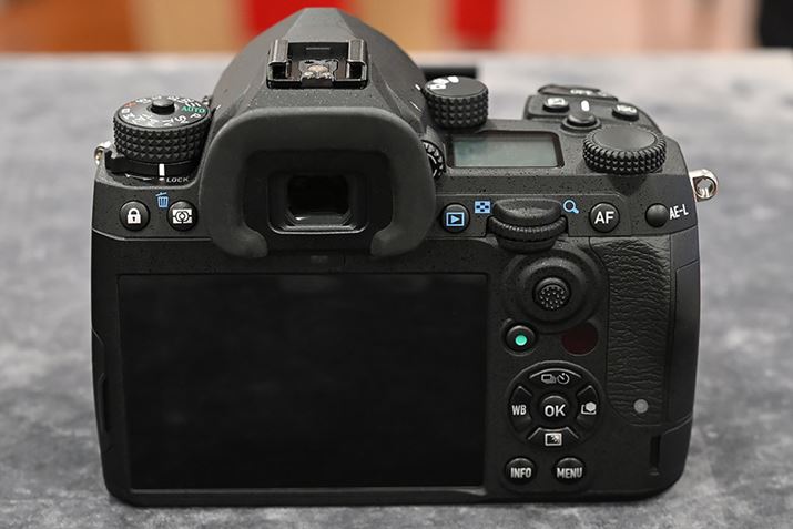 wʂɑ__CNgɈړłWCXeBbN𓋍ځB{fB̔^ƌSɔzăj^[͌Œ莮ƂȂĂ܂