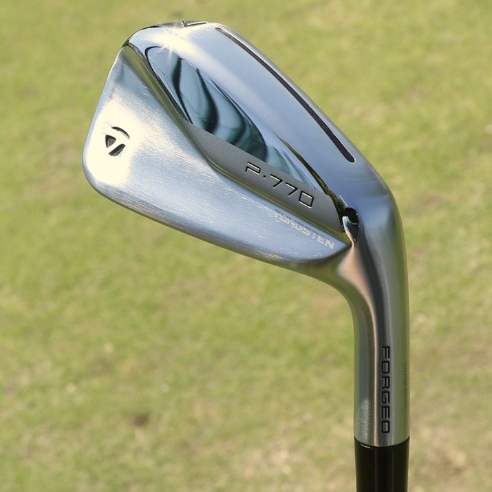 pbƌ̓}bXobN̂悤Ȓ\P770BTeƃ~[gdグ͑fɃJbRCCłI