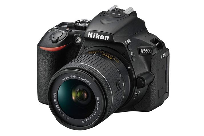 oAOtj^[̗pAPS-C჌tD5600