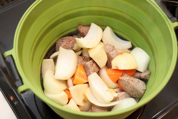 ̂̓r[tV`[BGXP[vHS|bg΂ɂAꕔMȂĂT_čޗu߂܂BMꂽŃVR[n̂ł͂ȂƐSzłA̒xȂȂI