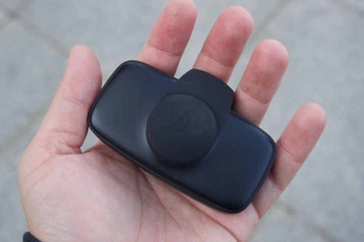 YJo[𑕒lqB360°J́AނoɂȂ\ヌY₷߁AfEłJo[t̂͂肪Ƃ