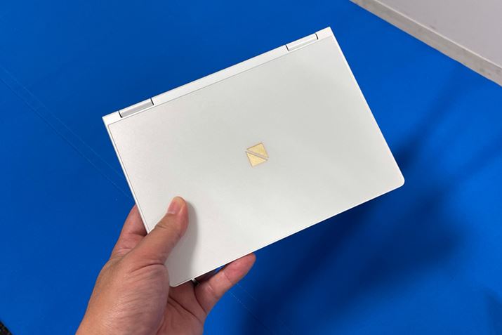 8^UMPCƂƂŁA{͕̂ЎŊyɎĂقǃRpNgŌyʂ