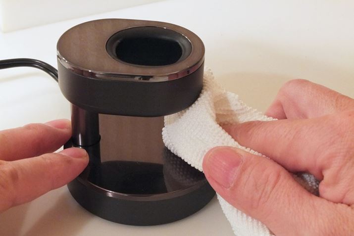 ̎[E[d̍ہA[J[̏[dɗĂ^CvƁA{̒ꕔƑ߉ꂪ܂₷̂łAuEW-DT51v͖{̂畂ĂԂȂ̂ŉꂪ܂ɂA@₷ł