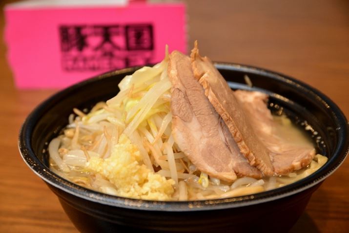 ́AHiꕔ̓ssœWJĂ郉[fo[T[rXuRAMEN EXv́uؓV[vƂCXpCAj[BЂ̊J͂́Âł͂܂