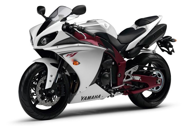 NXv[NN̗p2009N^́uYZF-R1vBōo͂182PSɍ߂Ă