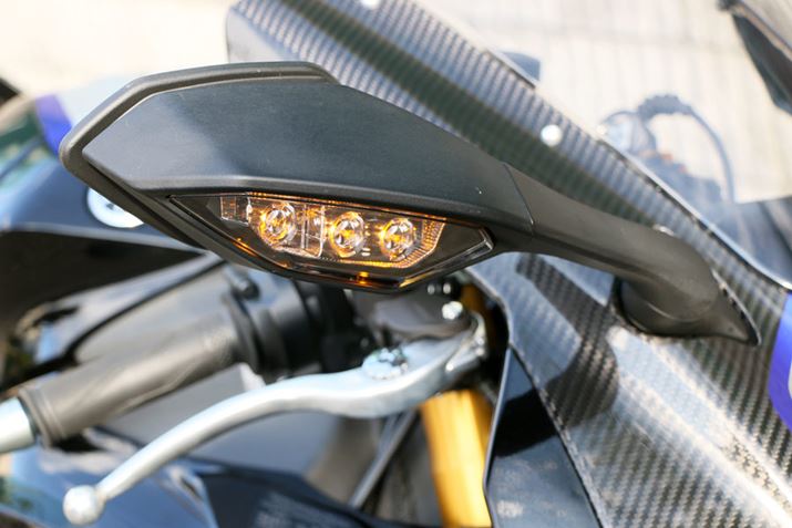 tgEBJ[̓~[ƈ̉BT[LbgsɎO₷݌v