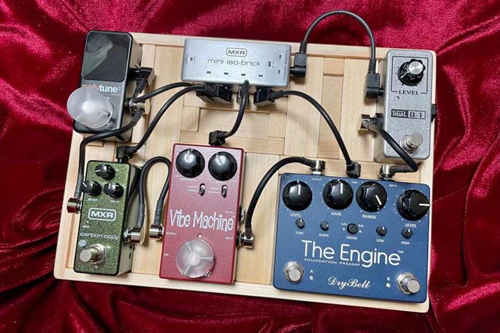 {[hTCY͂悻A4t@CTCYBȂ݂ɁAؕЂpYIɑgݍ킹Ă҂Ɏ߂邱ƂŁAy_Œ肵Ă܂