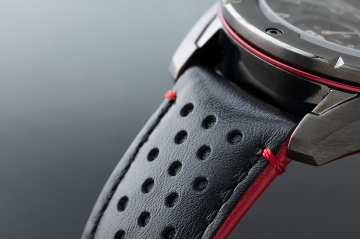 oh́Av{̂Ɠ×Ԃ̃RrJ[ŁAX|[eB[咣