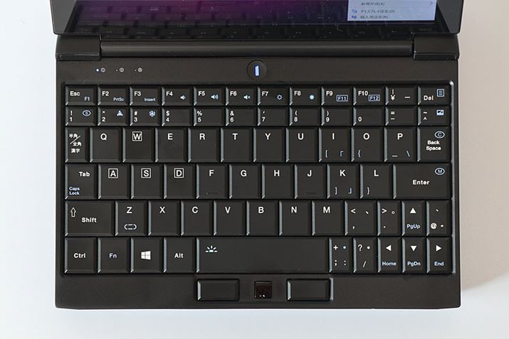 UMPC̓L[{[h̑ł₷͓̎ƂAOneGx1 ProFnL[ȂǁAȂʂɋ߂L[zuƂȂĂ